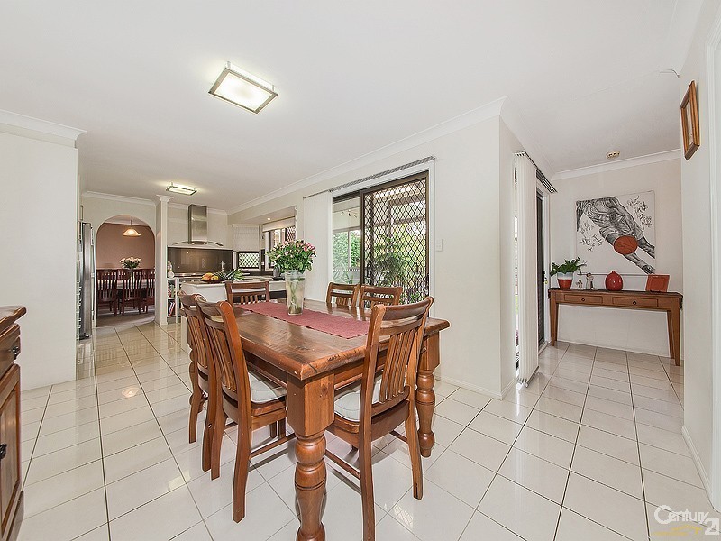 40 Scanlen Crescent, Wynnum West QLD 4178