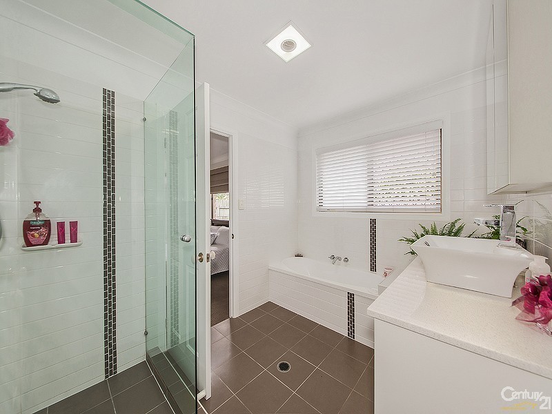 40 Scanlen Crescent, Wynnum West QLD 4178