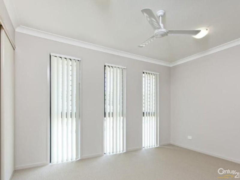 71 Whites Road, Manly West QLD 4179