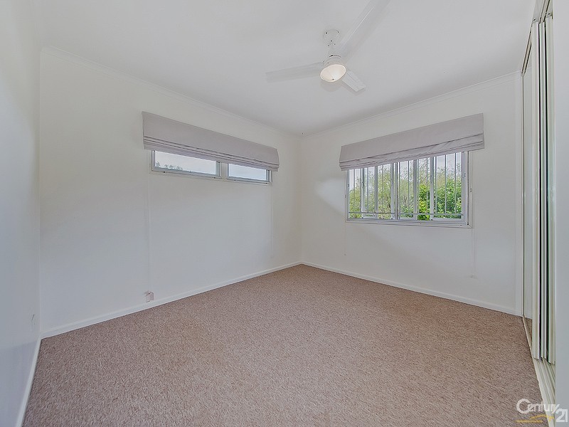 32 Natasha Street, Wynnum West QLD 4178