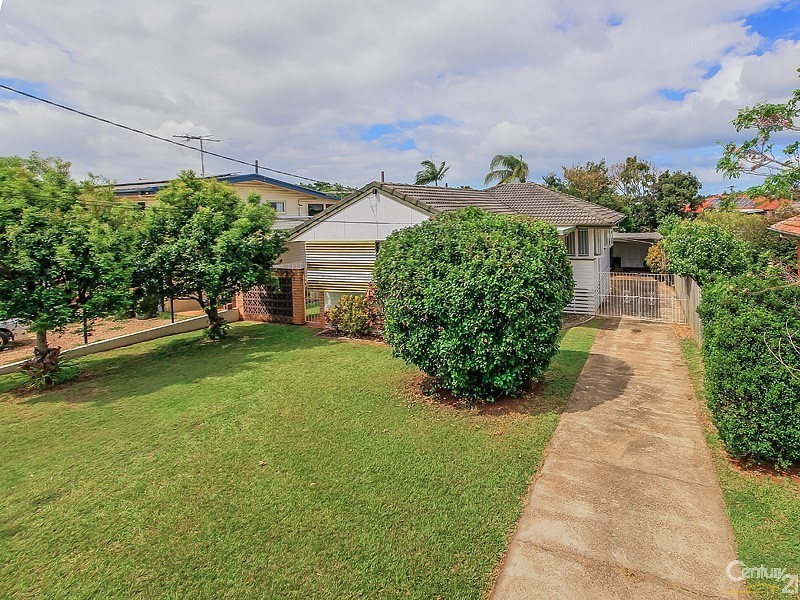 32 Natasha Street, Wynnum West QLD 4178