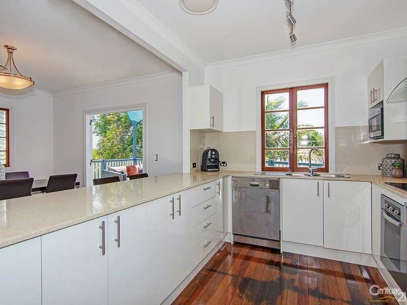 9 Adrian Street, Manly West QLD 4179
