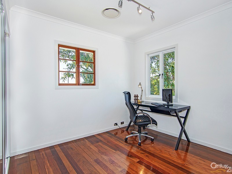 9 Adrian Street, Manly West QLD 4179