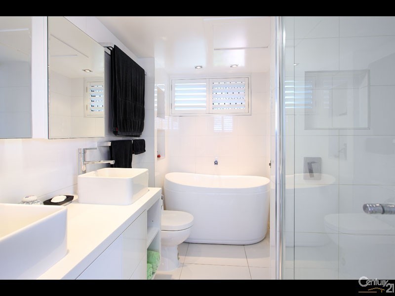 3/30 Edith Street, Wynnum QLD 4178