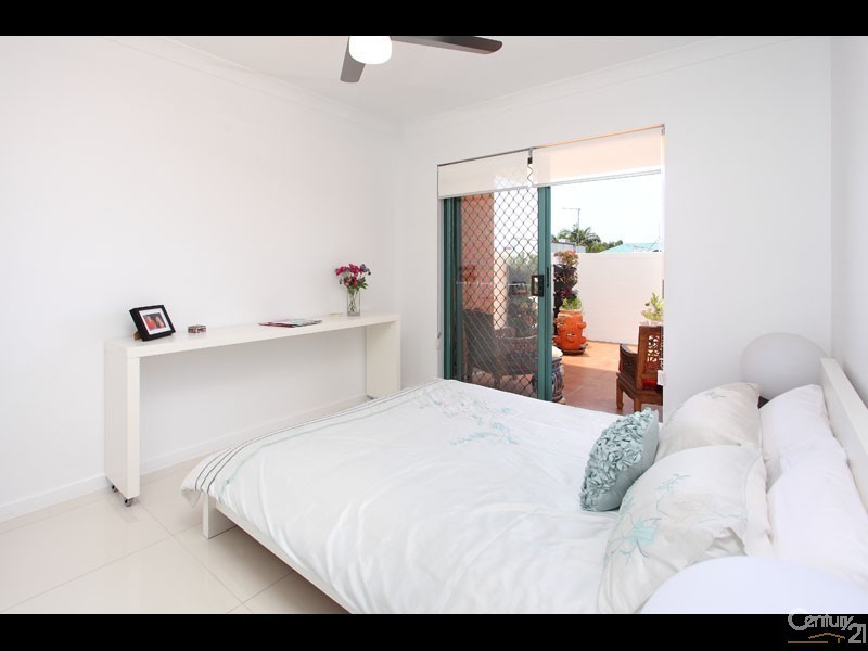 3/30 Edith Street, Wynnum QLD 4178