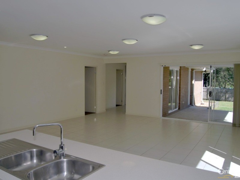 60 Haig Street, Wynnum QLD 4178