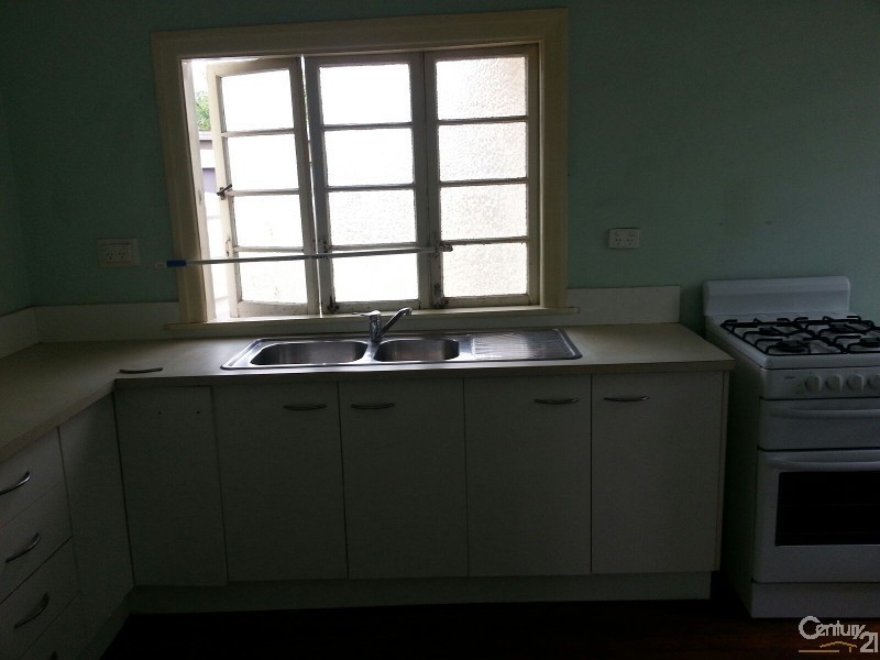 132 Worthing Street, Wynnum QLD 4178