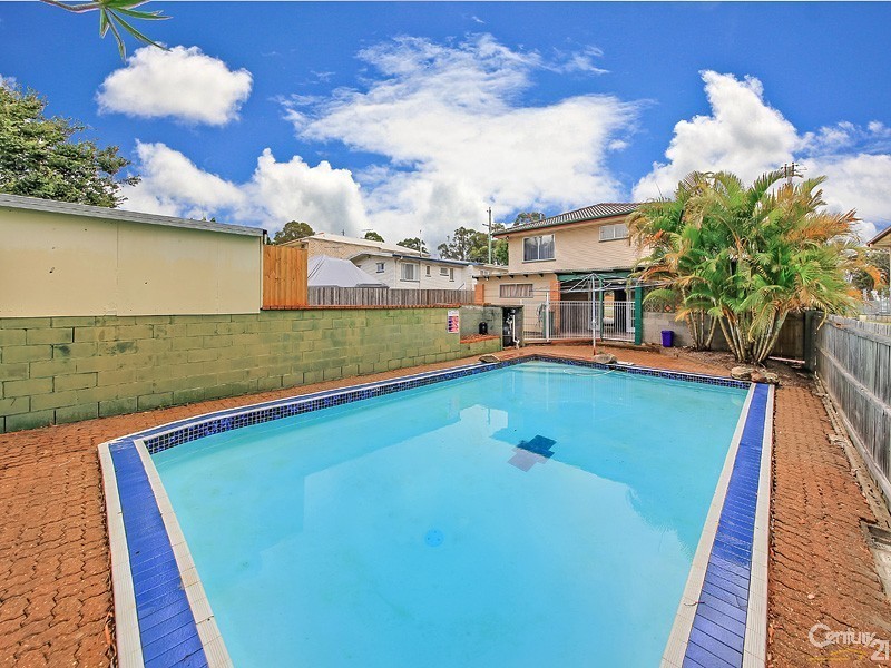 96 Sandy Camp Road, Wynnum West QLD 4178