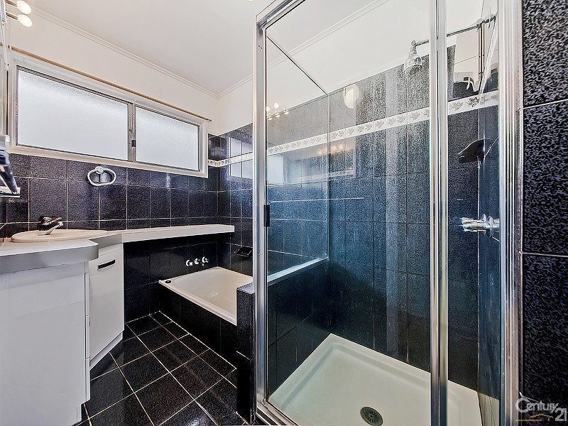 96 Sandy Camp Road, Wynnum West QLD 4178