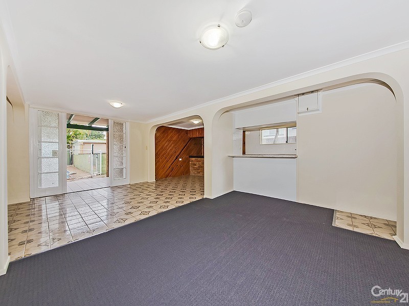 96 Sandy Camp Road, Wynnum West QLD 4178