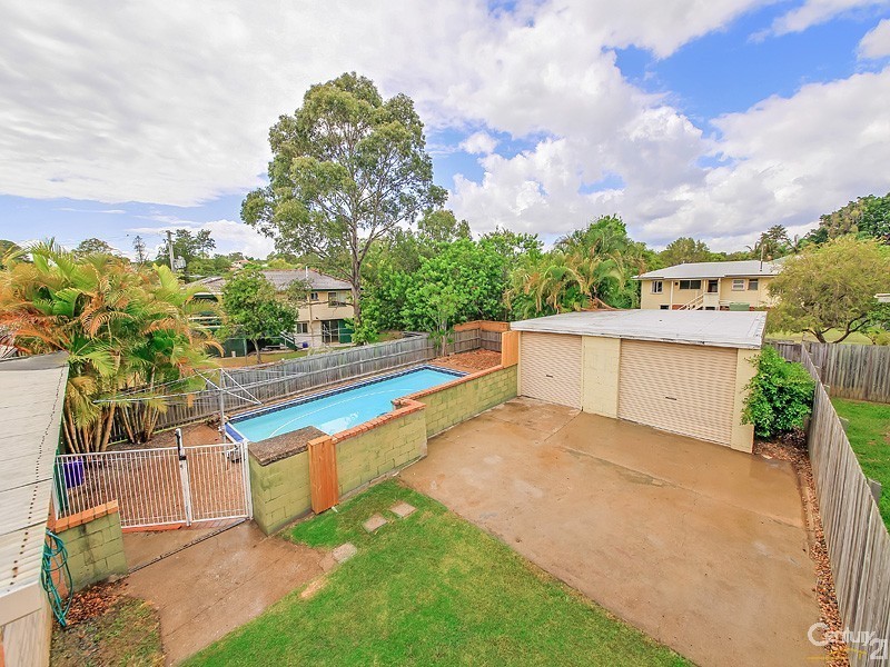 96 Sandy Camp Road, Wynnum West QLD 4178