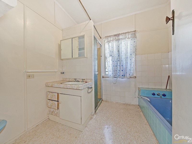 3 Grainger Street, Wynnum QLD 4178