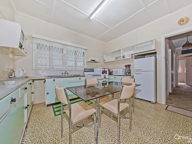 3 Grainger Street, Wynnum QLD 4178