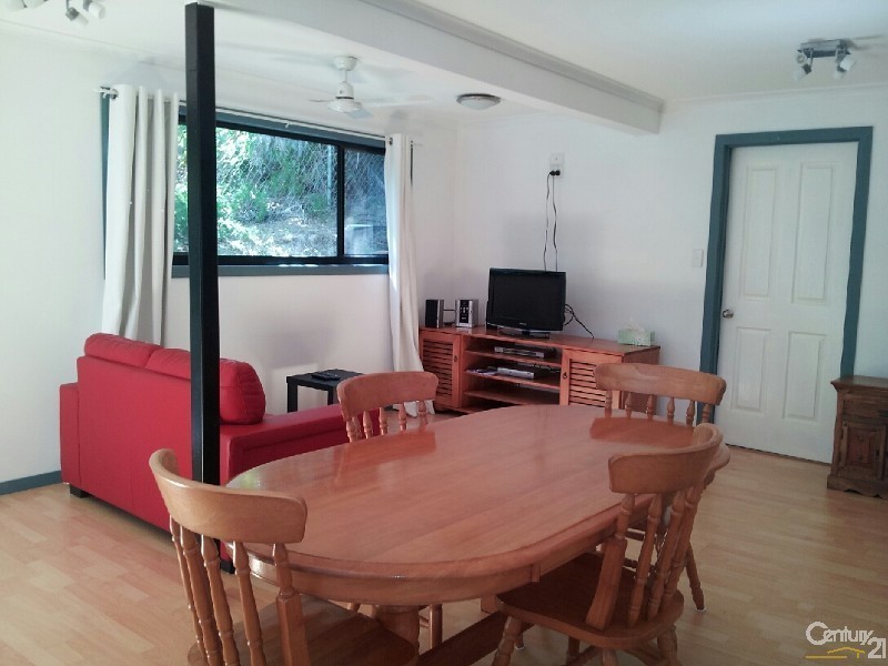 1a Boreen Street, Point Lookout QLD 4183