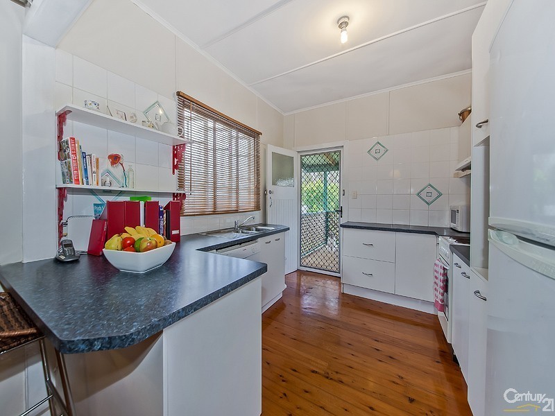 180 Whites Road, Lota QLD 4179