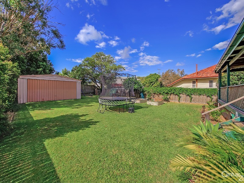 180 Whites Road, Lota QLD 4179