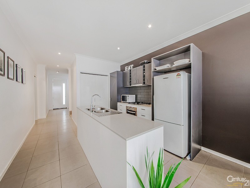 14 Lockyer Street, Wakerley QLD 4154