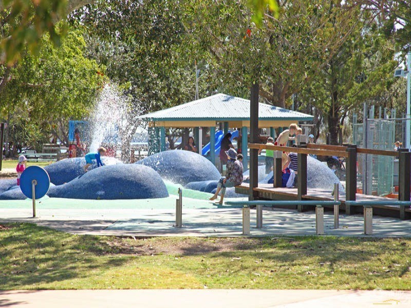 24/127 Wynnum Esplanade, Wynnum QLD 4178