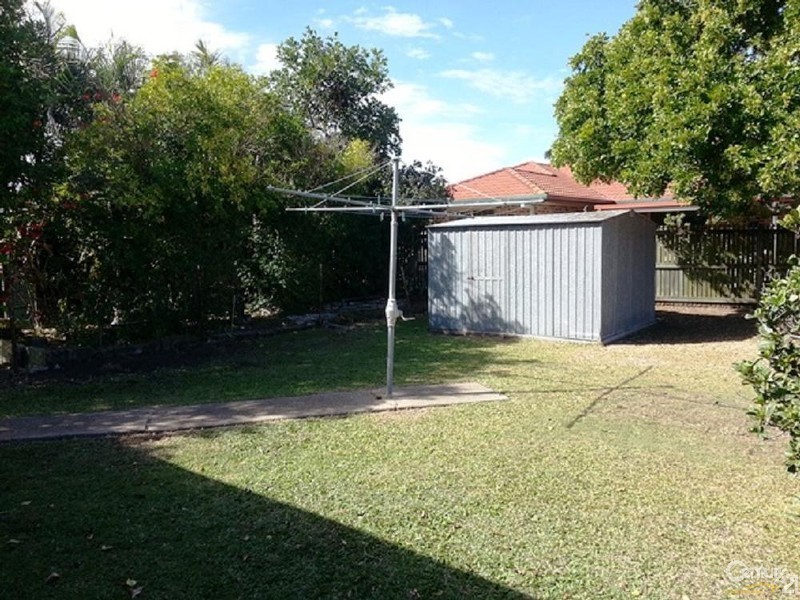 62 West Avenue, Wynnum QLD 4178