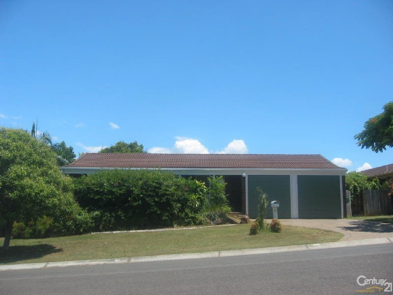 8 Scanlen Street, Wynnum West QLD 4178