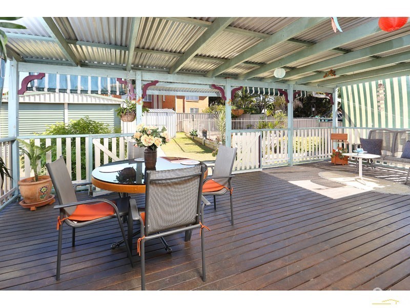 5 Brockworth Street, Wynnum West QLD 4178