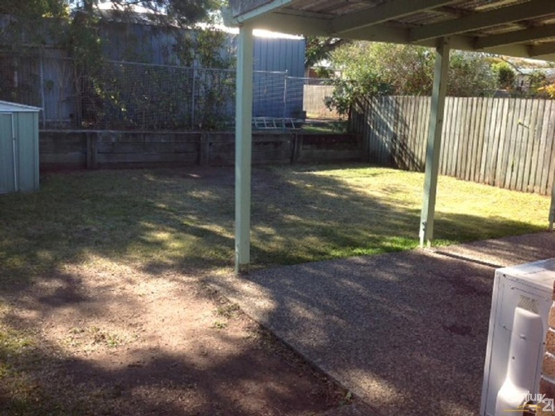 37 Madgwick Street, Wynnum QLD 4178