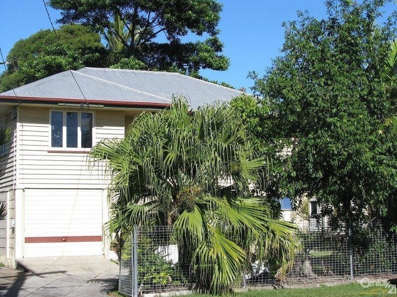 19 Duval Street, Wynnum West QLD 4178