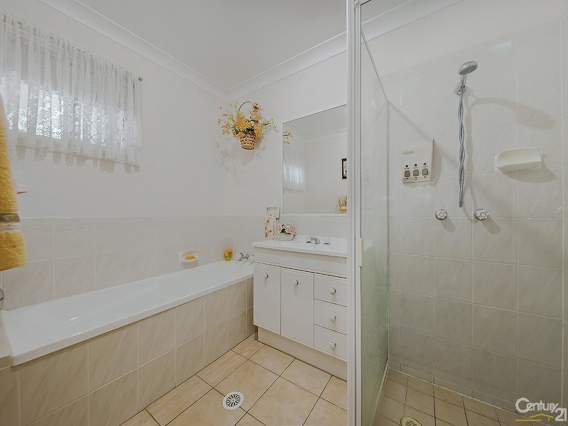 11 Jacaranda Street, Wynnum West QLD 4178