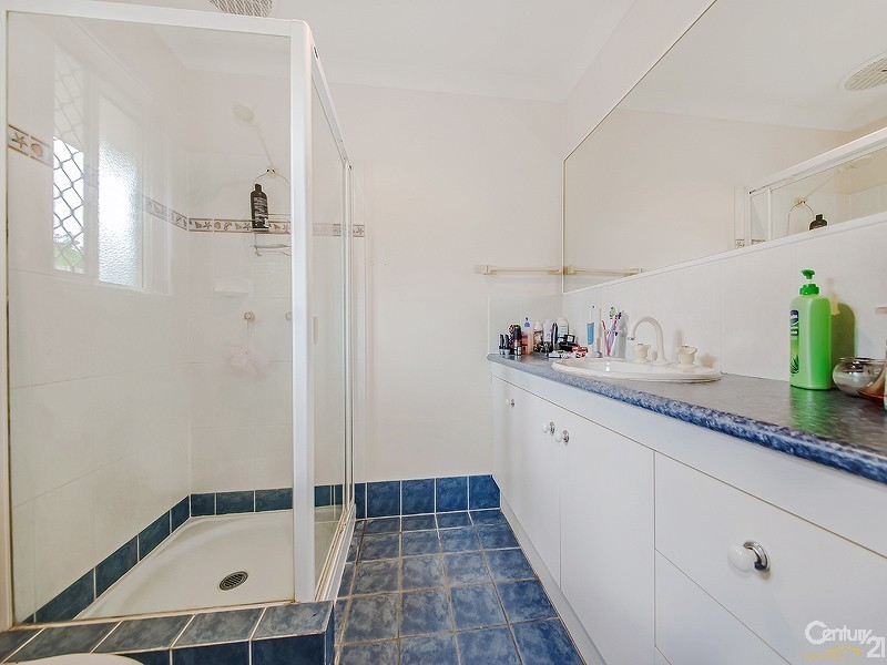 21 Macadamia Street, Wynnum West QLD 4178