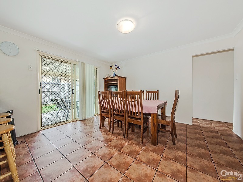 21 Macadamia Street, Wynnum West QLD 4178