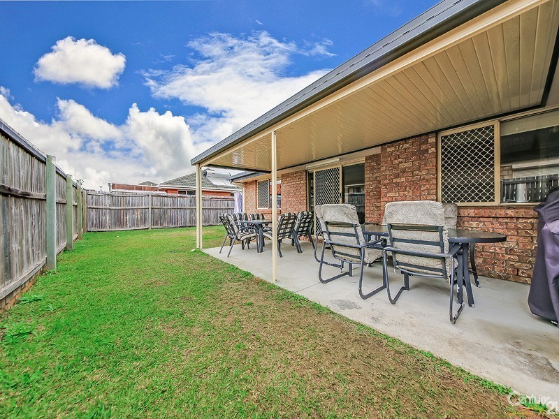 21 Macadamia Street, Wynnum West QLD 4178
