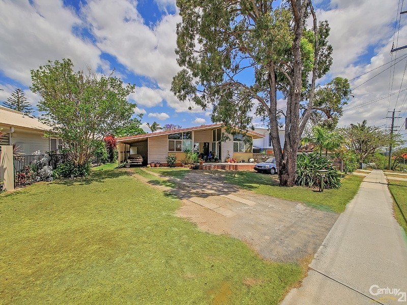 98 Sibley Road, Wynnum West QLD 4178