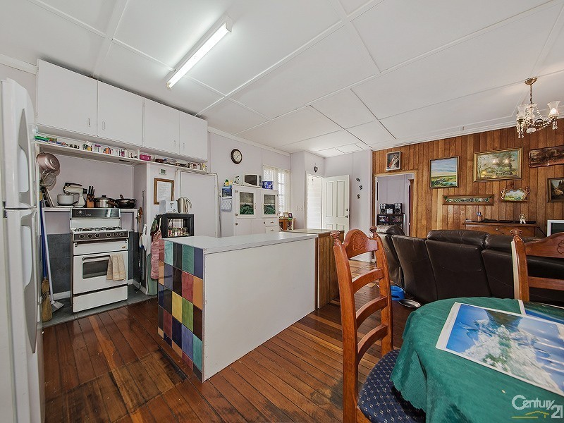 76 West Avenue, Wynnum QLD 4178