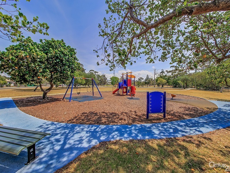 76 West Avenue, Wynnum QLD 4178