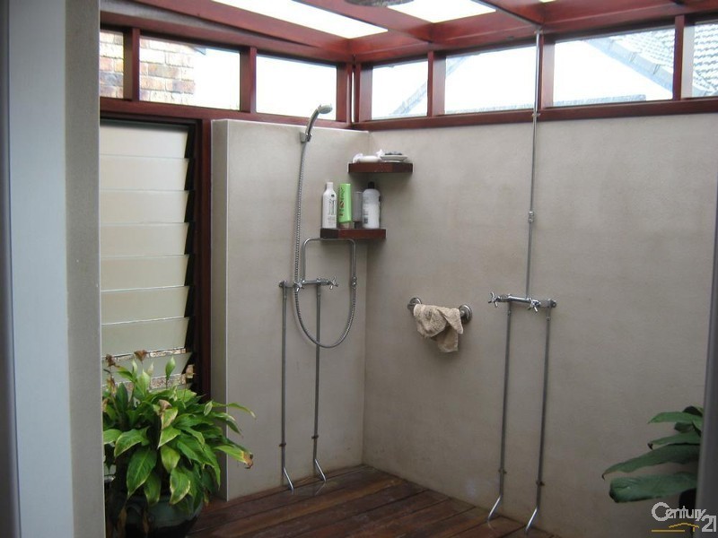36 Scanlen Crescent, Wynnum West QLD 4178