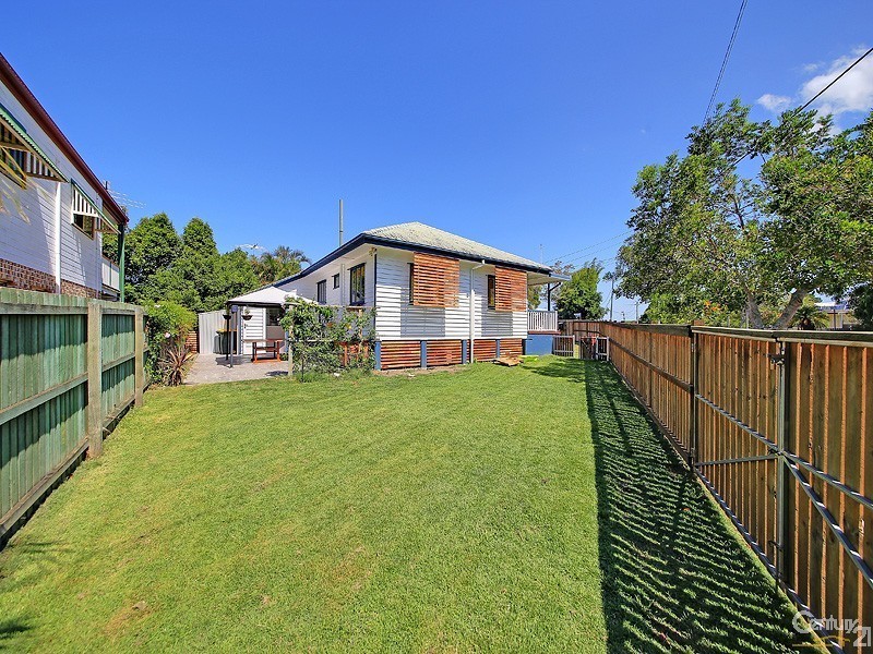 2 Bethania Street, Lota QLD 4179