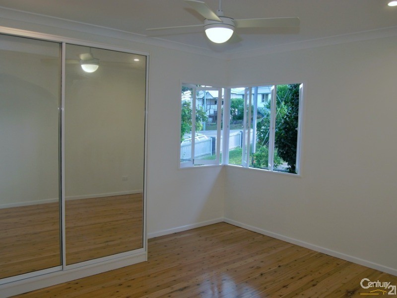 123 Cambridge Parade, Manly QLD 4179