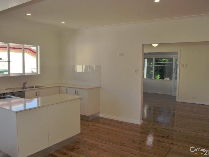 123 Cambridge Parade, Manly QLD 4179