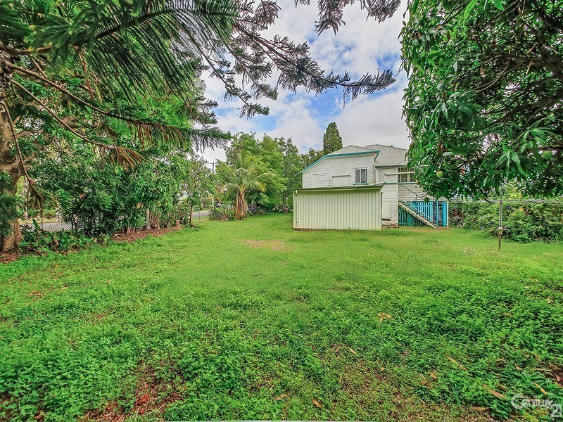 30 Ambool Street, Lota QLD 4179