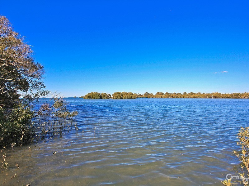 30 Ambool Street, Lota QLD 4179