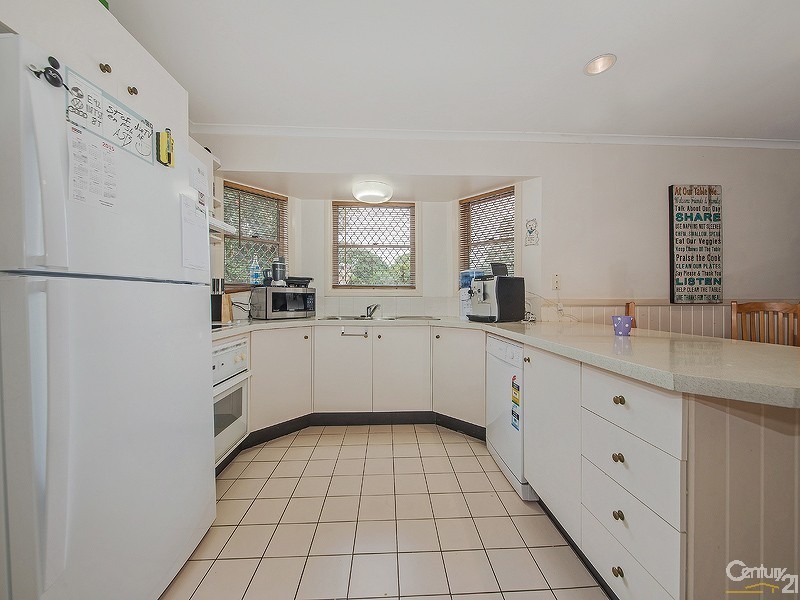 1/38 Cardigan Parade, Manly QLD 4179