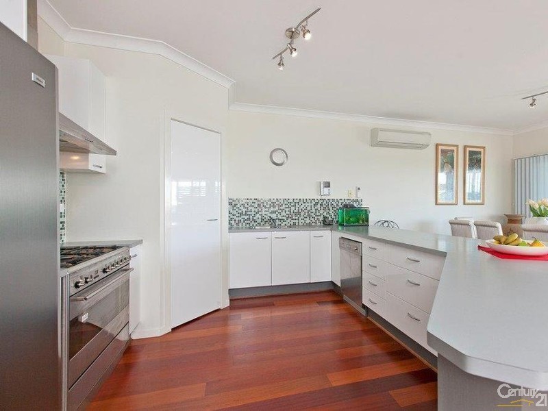 22a Cedar Street, Wynnum QLD 4178