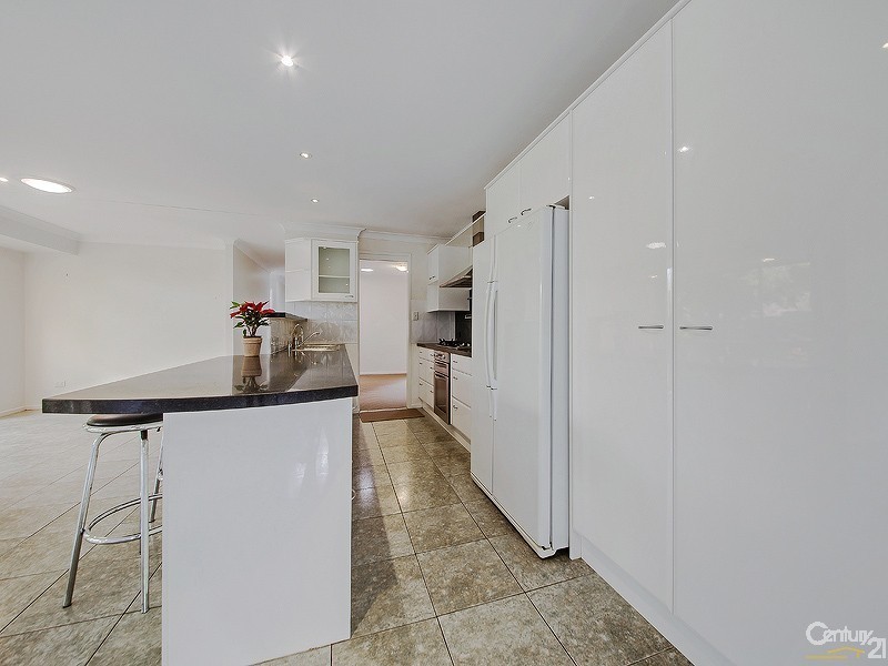 36 Scanlen Crescent, Wynnum West QLD 4178