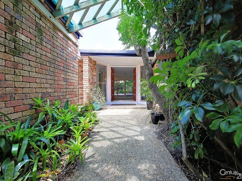 36 Scanlen Crescent, Wynnum West QLD 4178