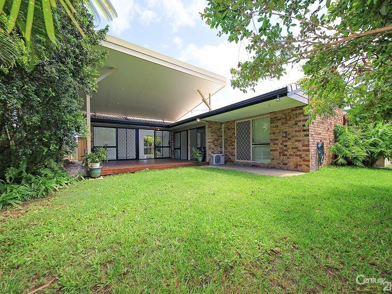 36 Scanlen Crescent, Wynnum West QLD 4178