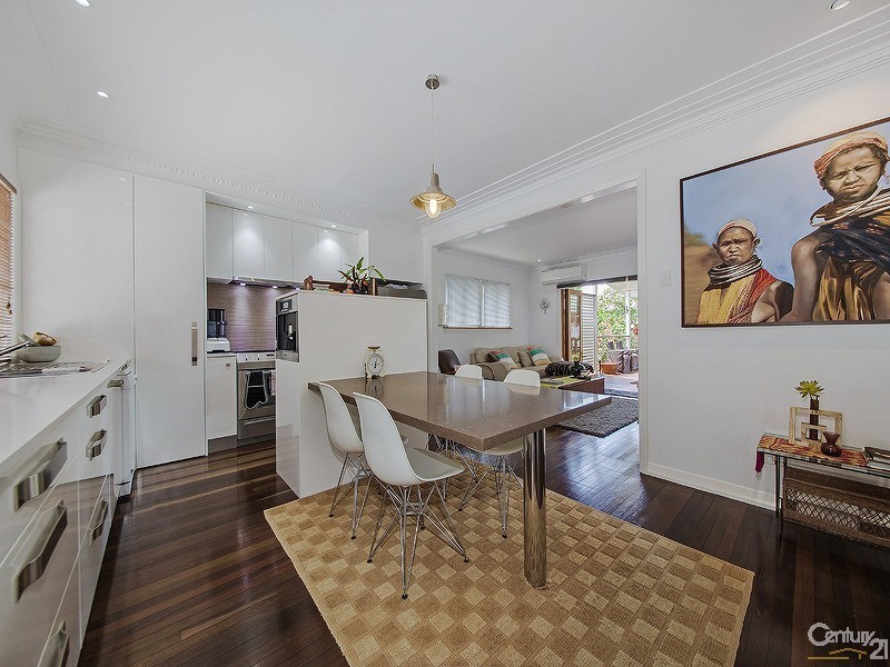 8 Norland Street, Wynnum QLD 4178