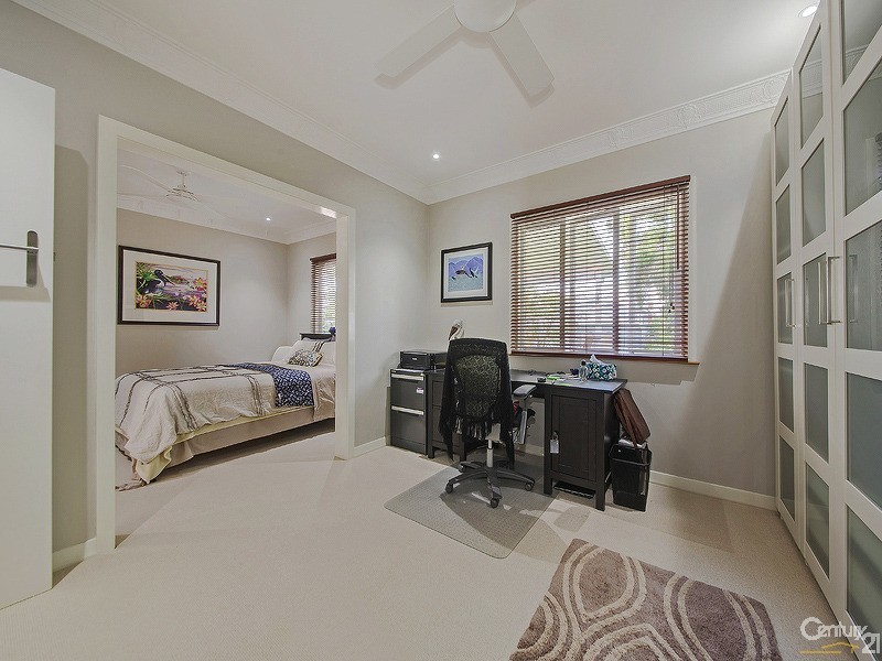 8 Norland Street, Wynnum QLD 4178