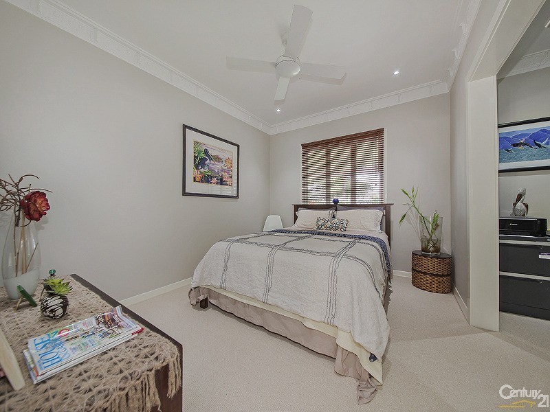 8 Norland Street, Wynnum QLD 4178