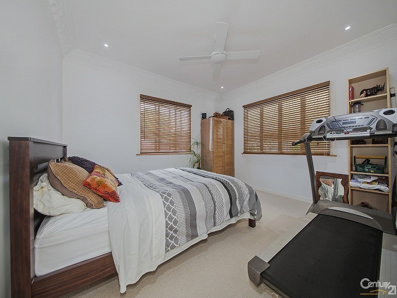 8 Norland Street, Wynnum QLD 4178