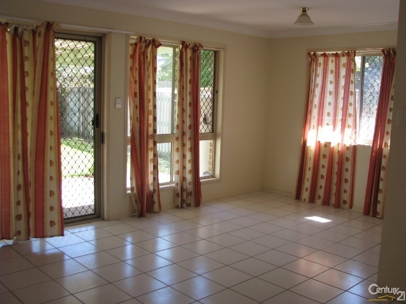 37 Madgwick Street, Wynnum QLD 4178